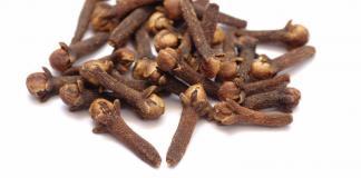 Clove: A highly useful aromatic herb Buds of clove