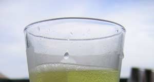 Sugar spurs self-control Glass of lemonade