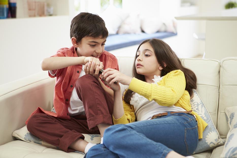 Six practical ways to prevent sibling rivalry among your