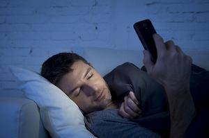 Avoid exposure to light before bedtime