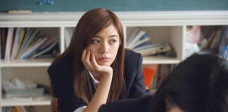 Brain waves can reveal where your mind meanders Girl distracted in class, her mind wandering