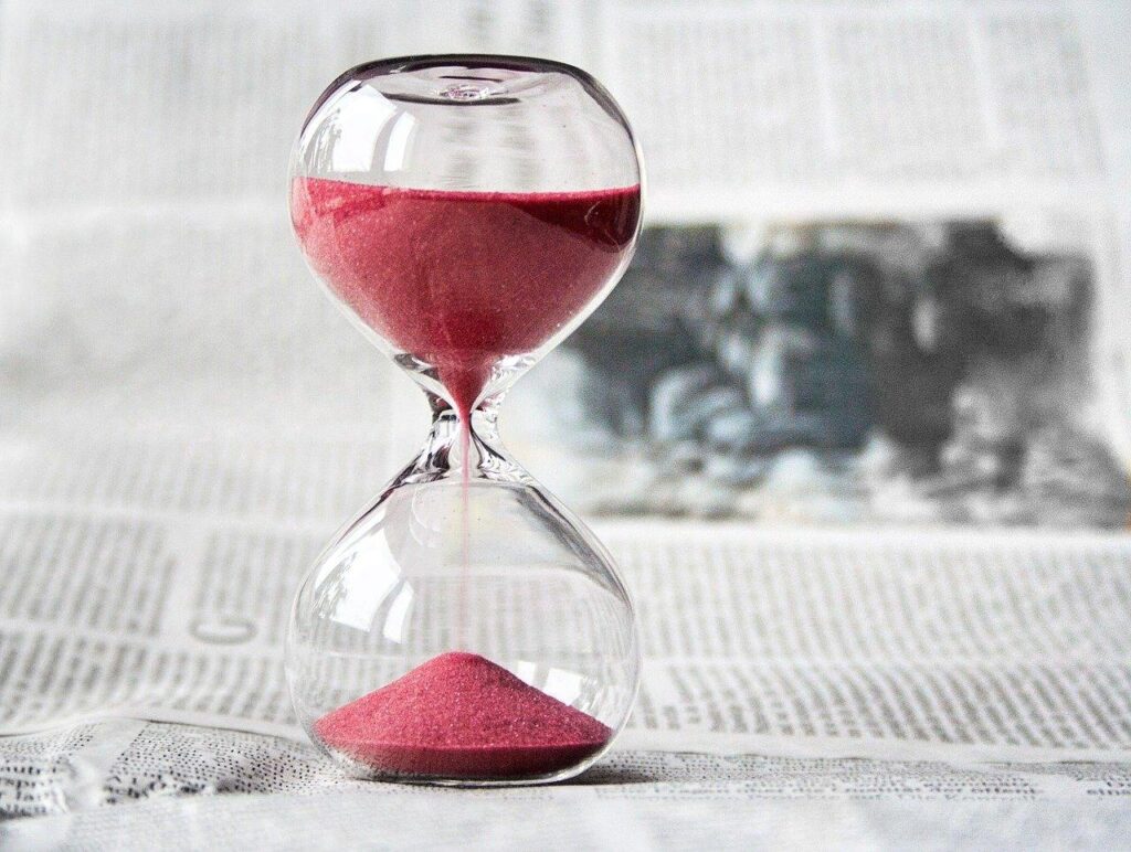 101 excuses: Hourglass with red sand