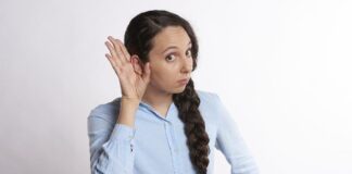 What we hear depends on what we expect to hear Woman straining to hear
