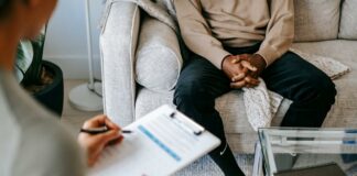 How to Choose the Right Mental Health Professional for Your Needs Mental Health Professional at work