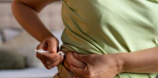 close-up of glp-1 injection in the abdomen | glp-1 medications